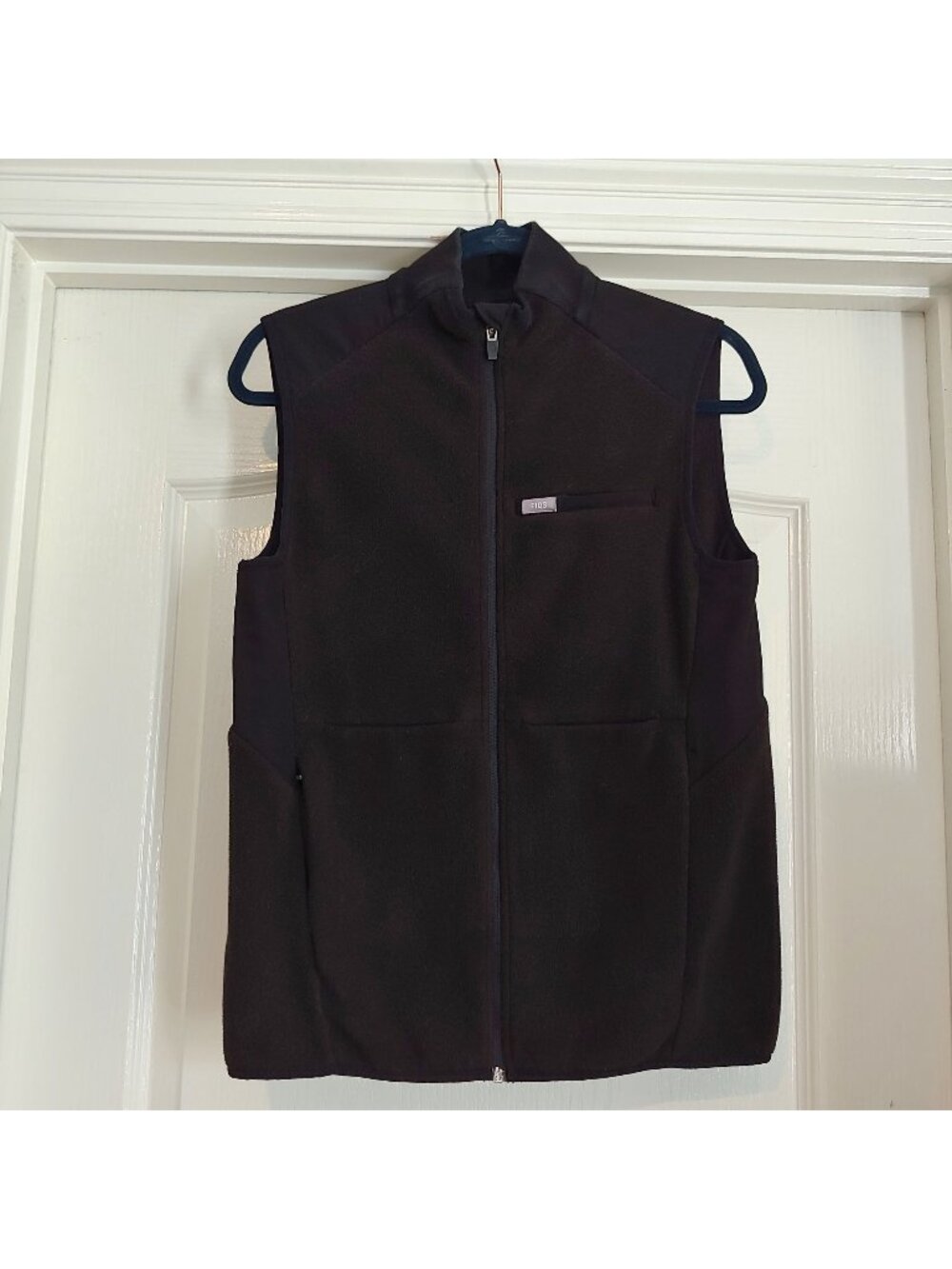 FIGS On-Shift Fleece Vest Nurse Scrubs Medical Healthcare Workwear S